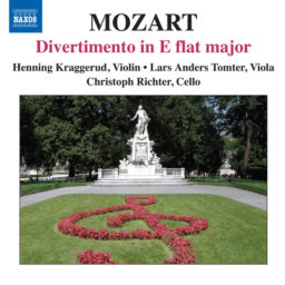 Mozart: Divertimento in E-Flat Major