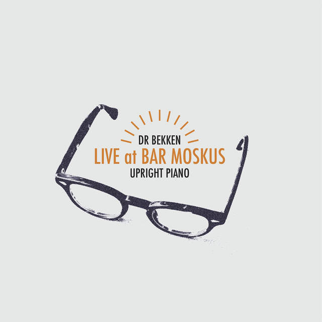 Upright Piano – LIVE at BAR MOSKUS